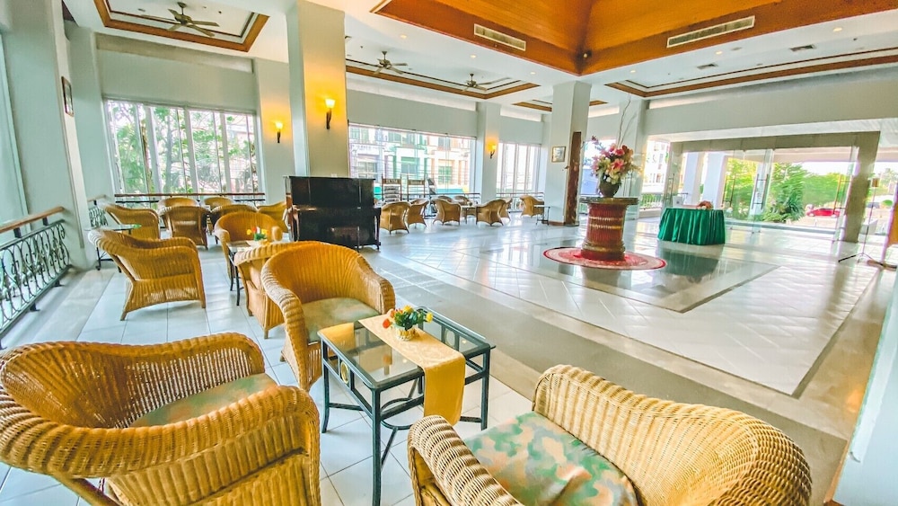 K Park Grand Hotel 64/76