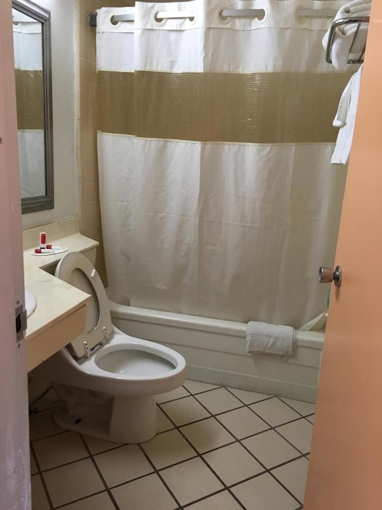 Regency Inn 55/55