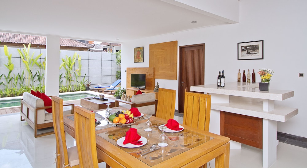 Delu Villas And Suites Seminyak 33/48
