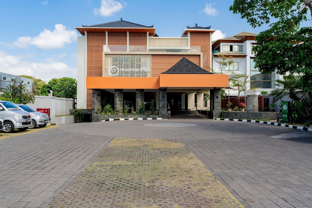 b Hotel Bali & Spa 64/73