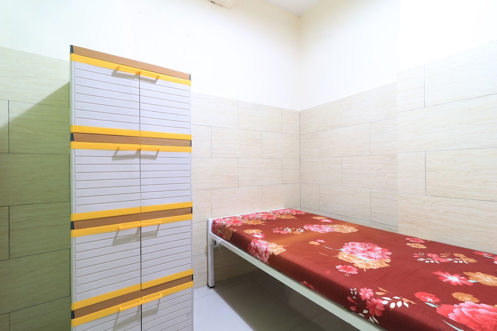 Eiffel Residence Batu Tulis 37 - Female Only 9/21