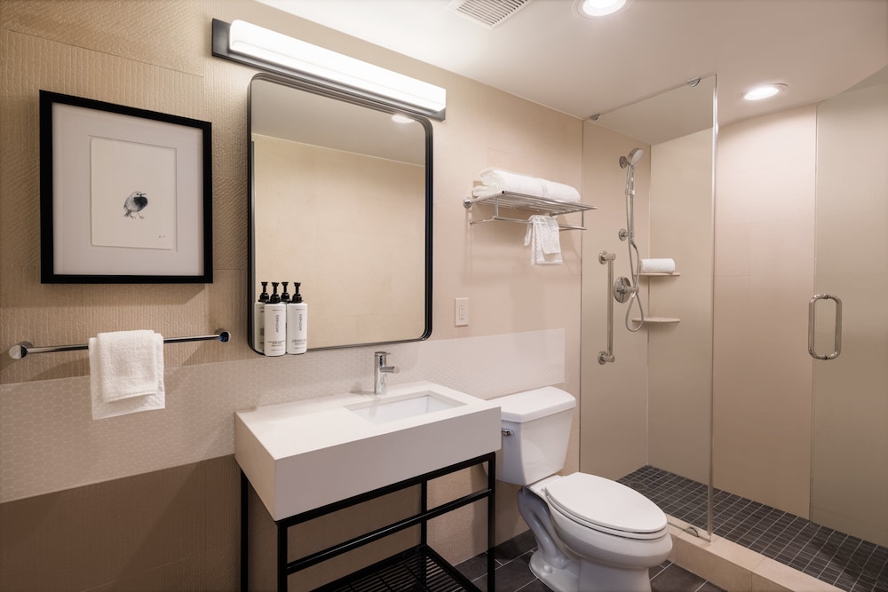 Voco Times Square South - An IHG Hotel 24/75