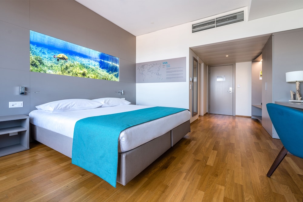 Aquatis Hotel 16/56