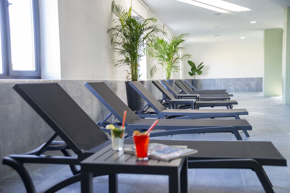 Ramada Encore by Wyndham Midyat 56/64