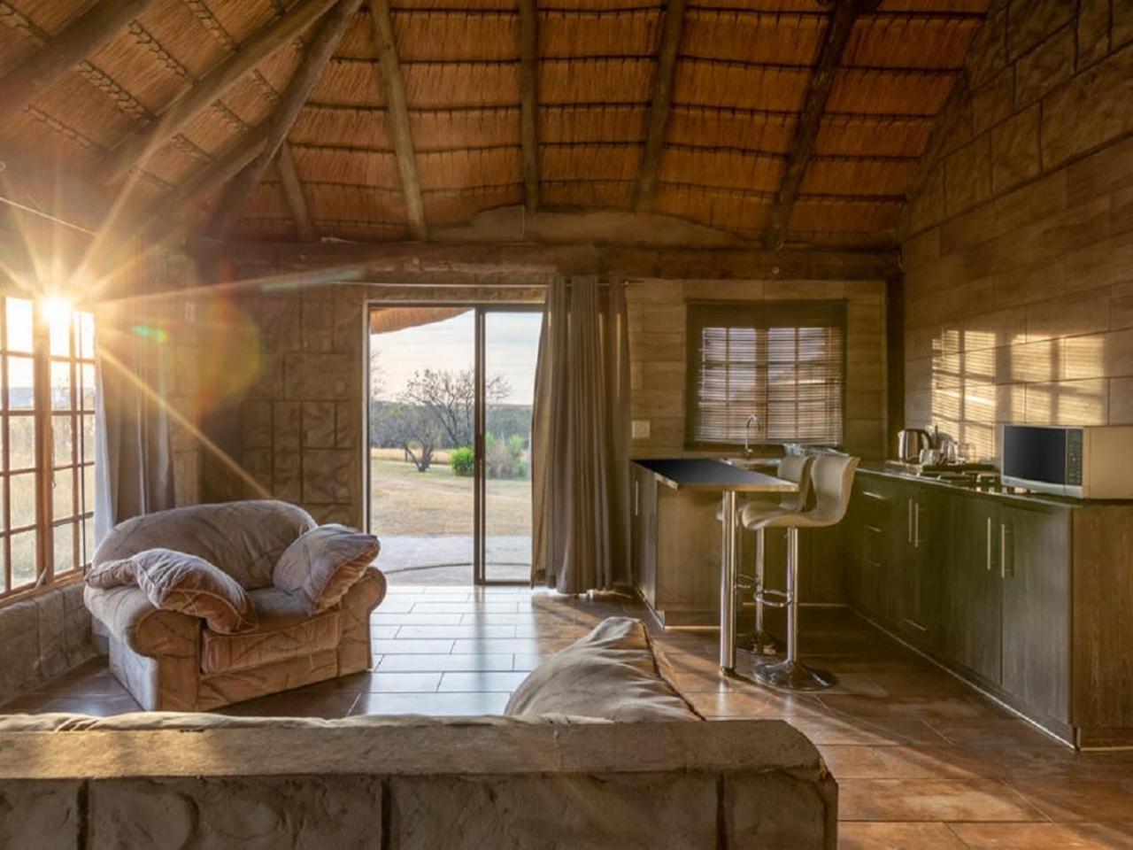 Linglela Lodge 17/37