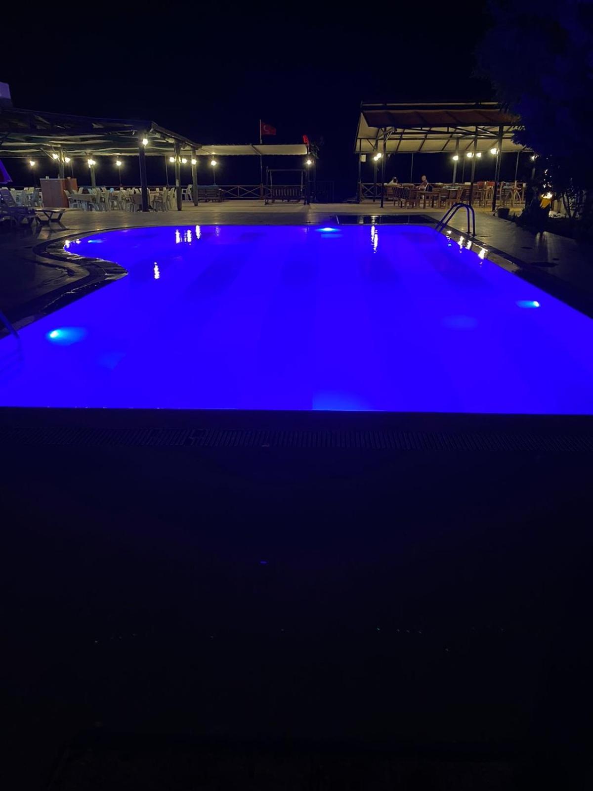 Ugur Hotel 25/35