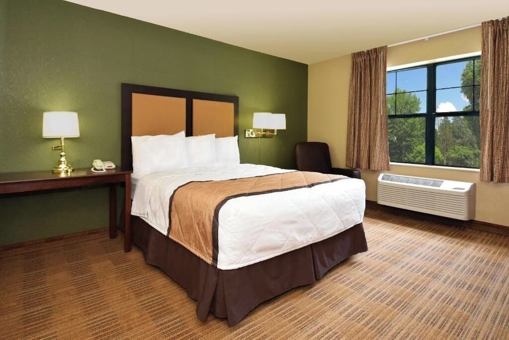 Studio 6 Corporate Extended Stay Amherst Buffalo NY 27/60