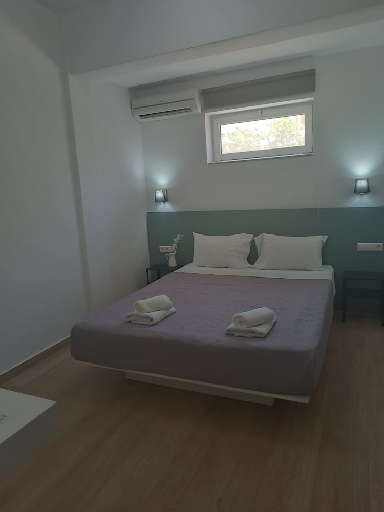 Aestas Apts 11/50