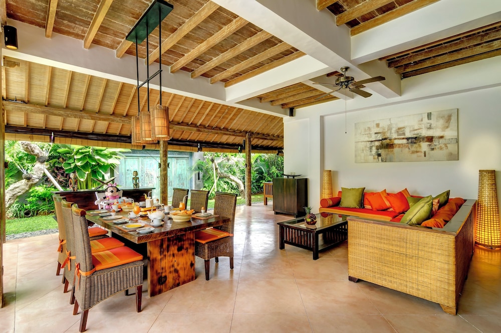Hevea Villas 36/54