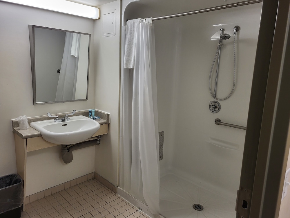 Residence Conference Centre Windsor 55/56