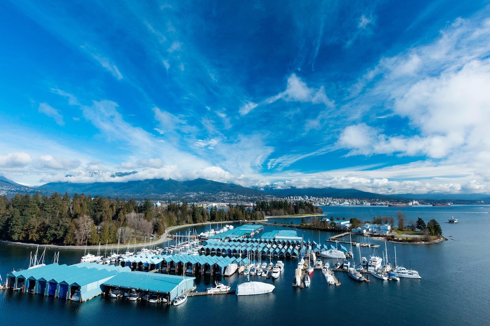 Westin Bayshore 23/72