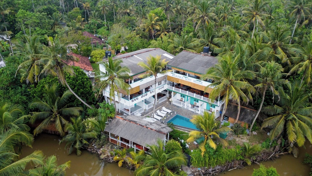 Asanka Surf House 37/40