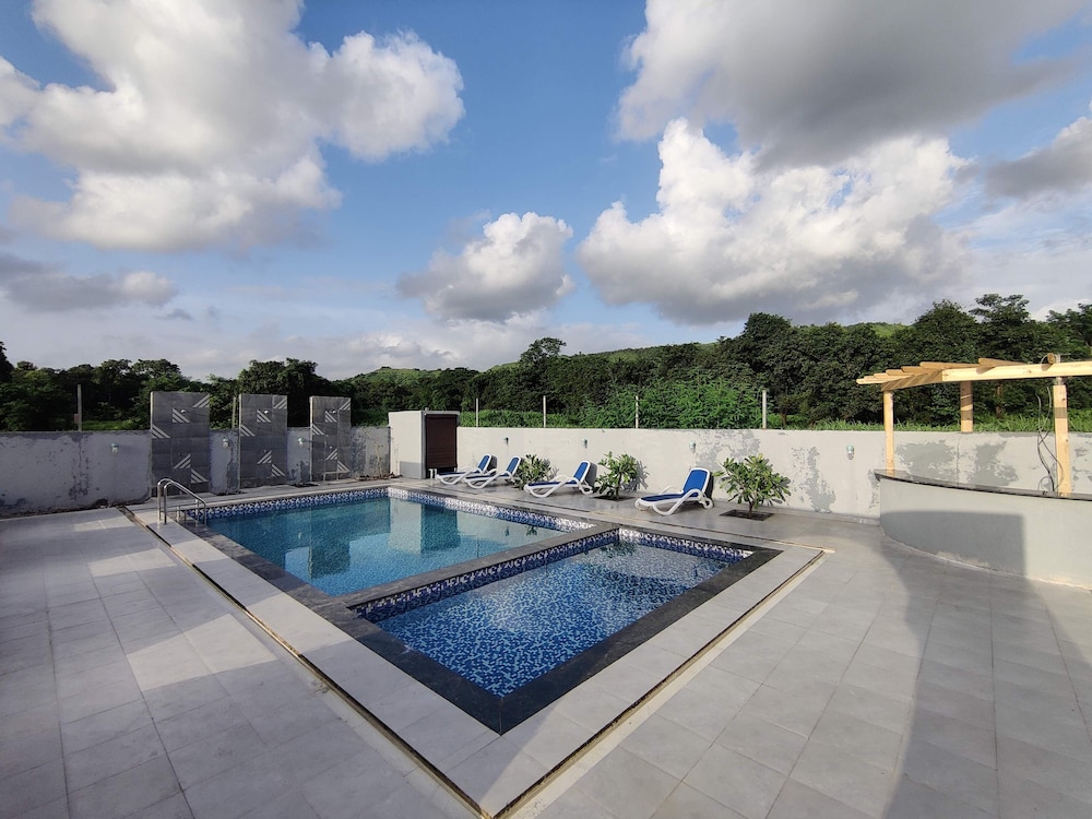 Pushp Vatika Resort & Lawns 37/60