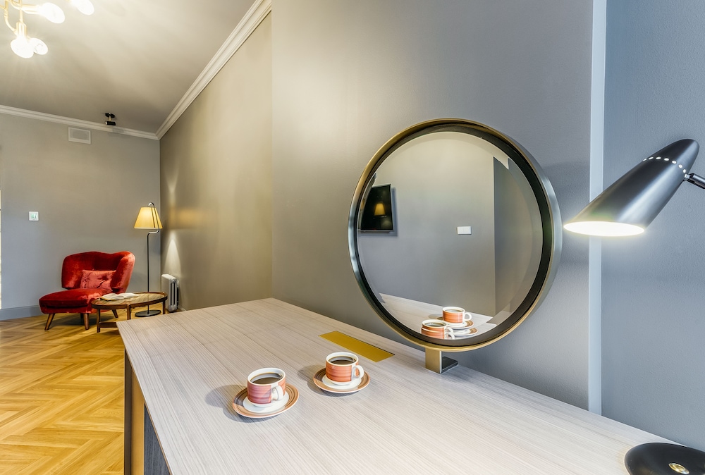 Grand Poet Hotel By Semarah 48/60