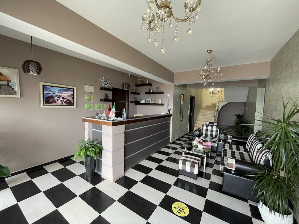 Hotel Keos 12/68