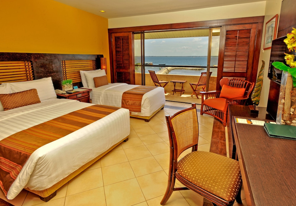 Costabella Tropical Beach Hotel 40/78