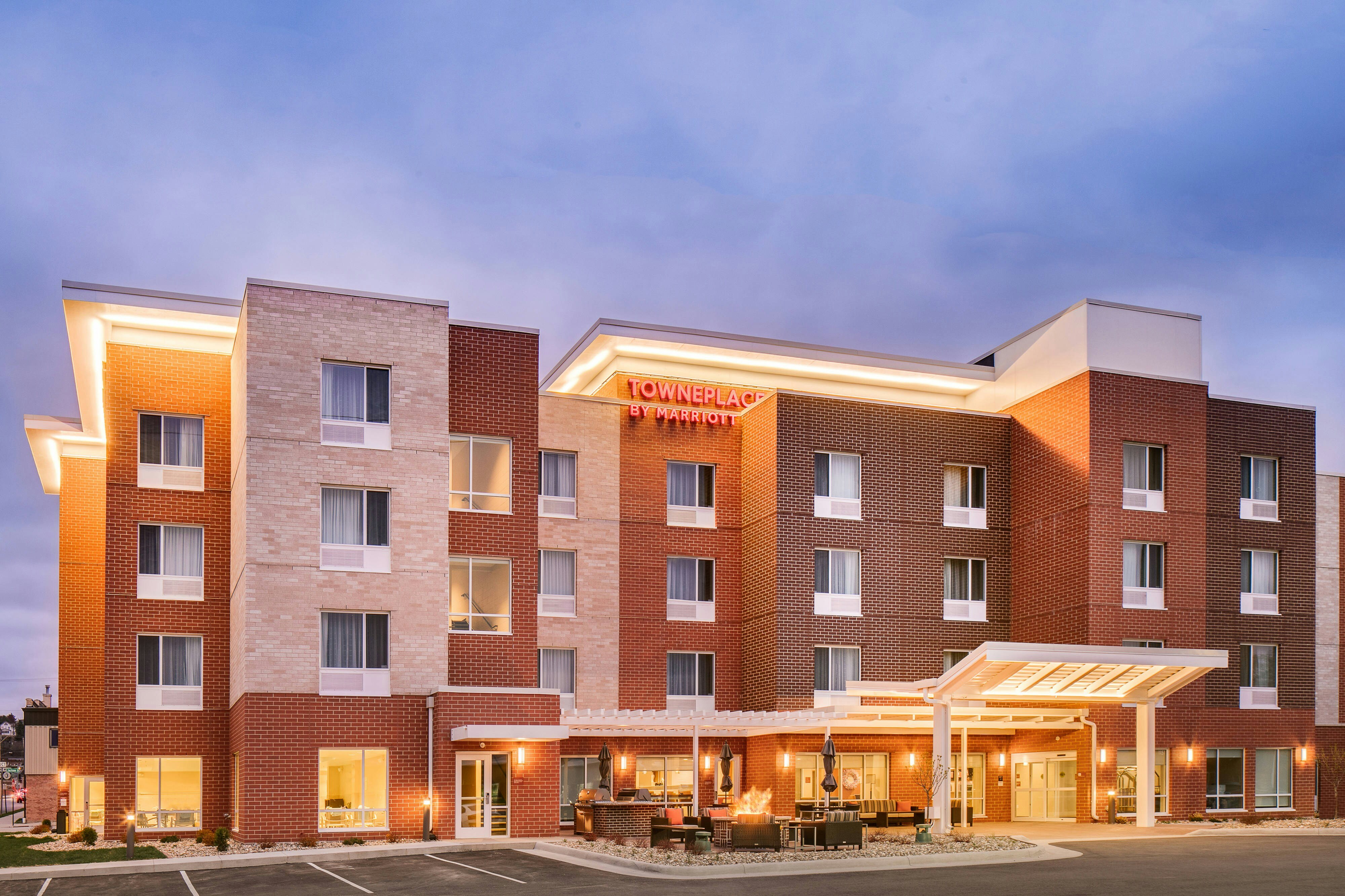 TownePlace Suites by Marriott Dubuque Downtown 2/40