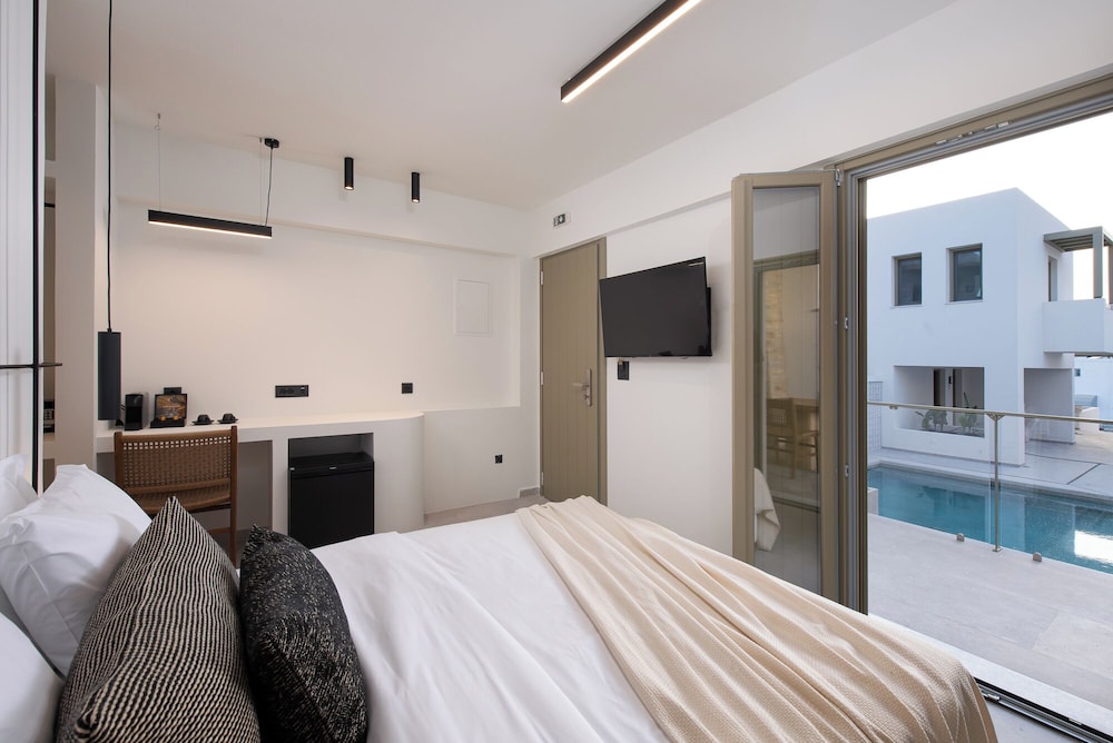 Mazee New Age Hotel 22/57