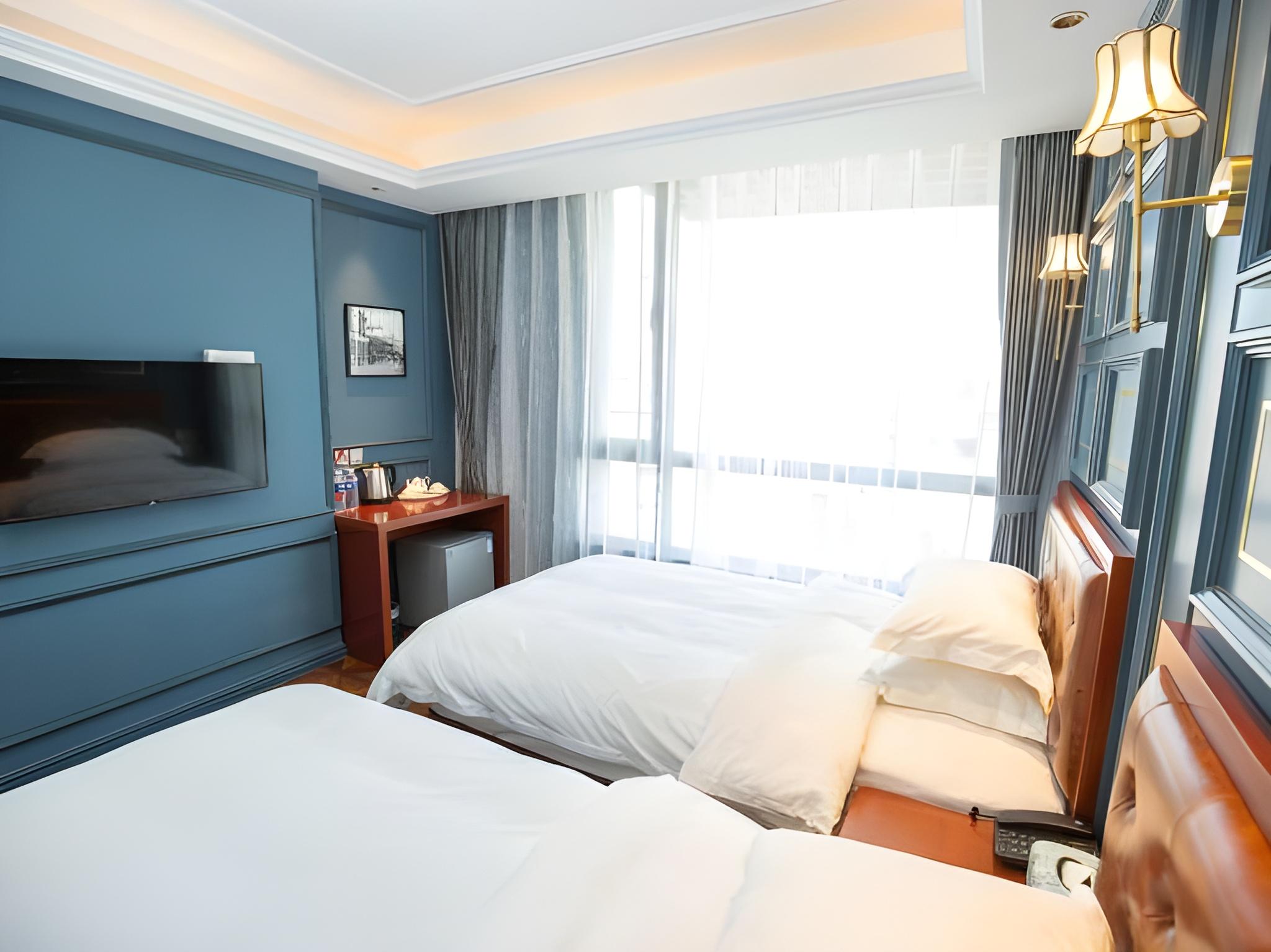 Ultimate, Twin Beds, Scenic View