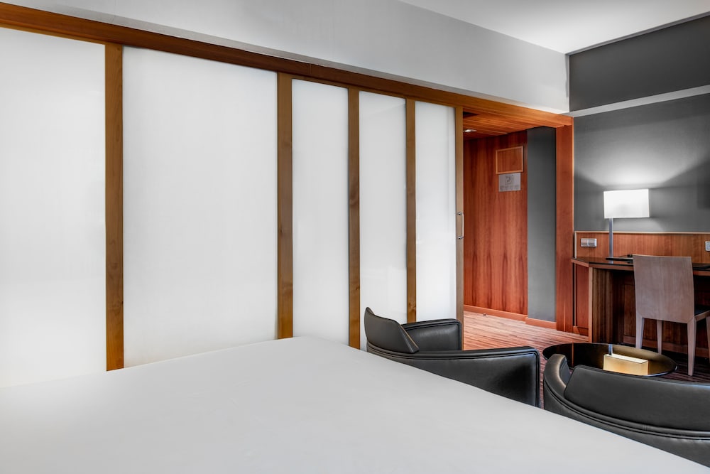 AC Hotel Carlton Madrid by Marriott 6/31