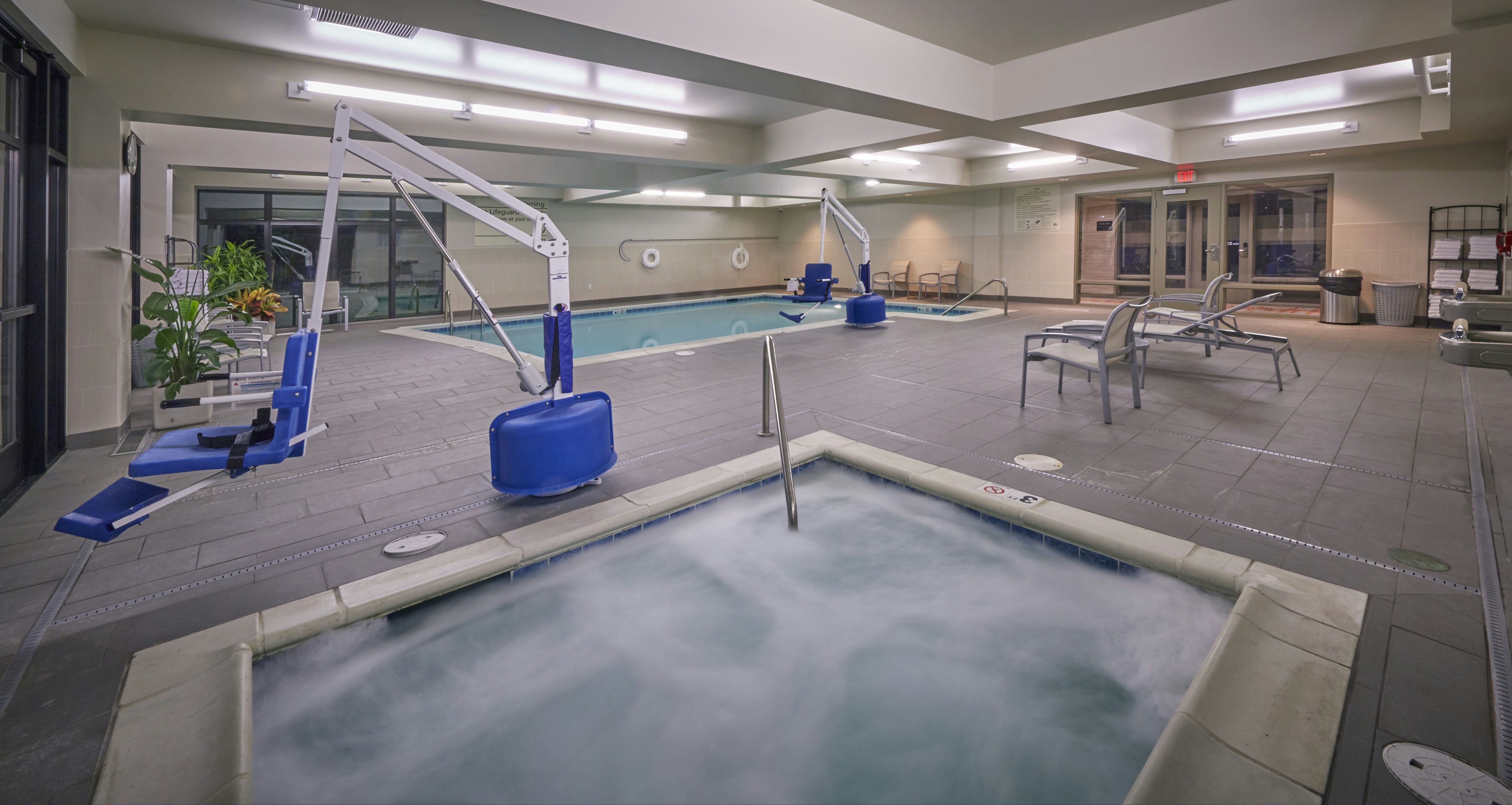 Hampton Inn and Suites Hood River 20/55