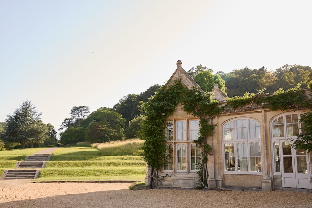Dumbleton Hall Hotel 67/73