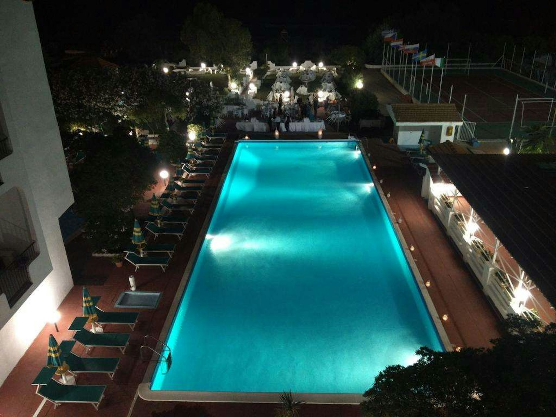 International Resort 20/24