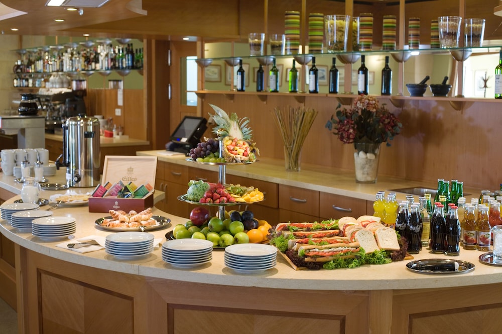 Dolce Villa Hotel 47/57