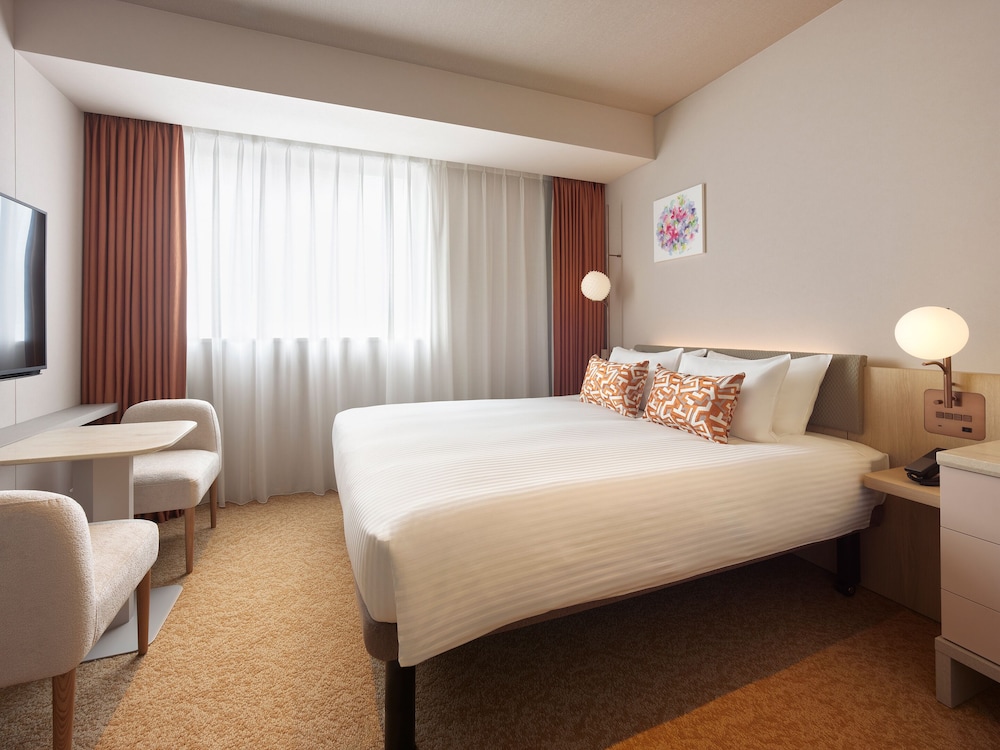 STANDARD, QUEEN BED
