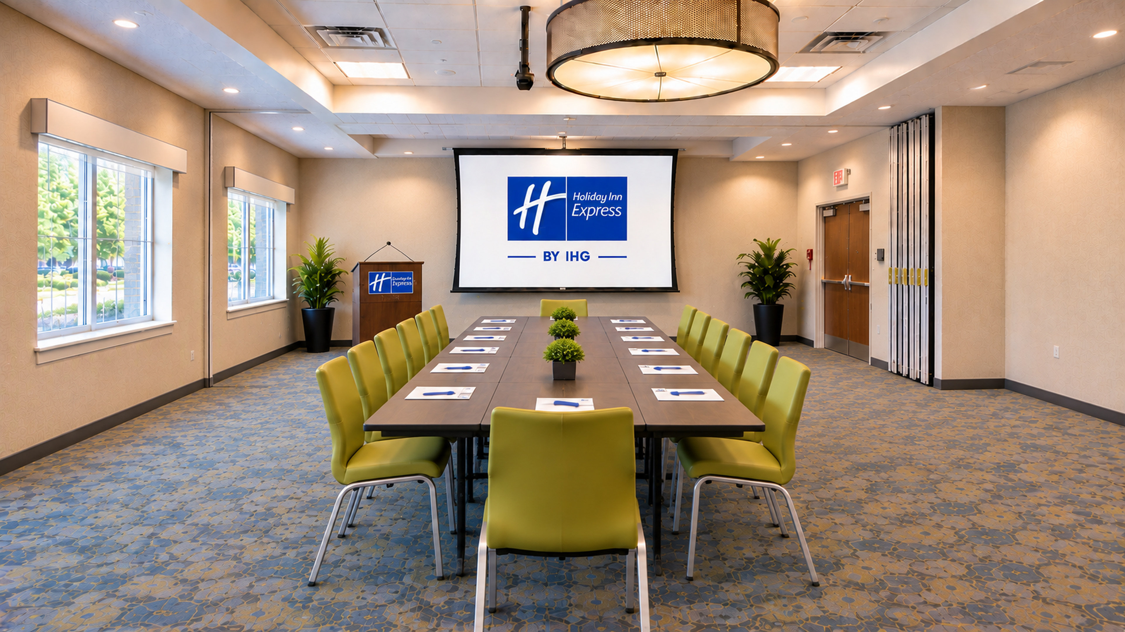 Holiday Inn Express Suites Boise Airport 65/80