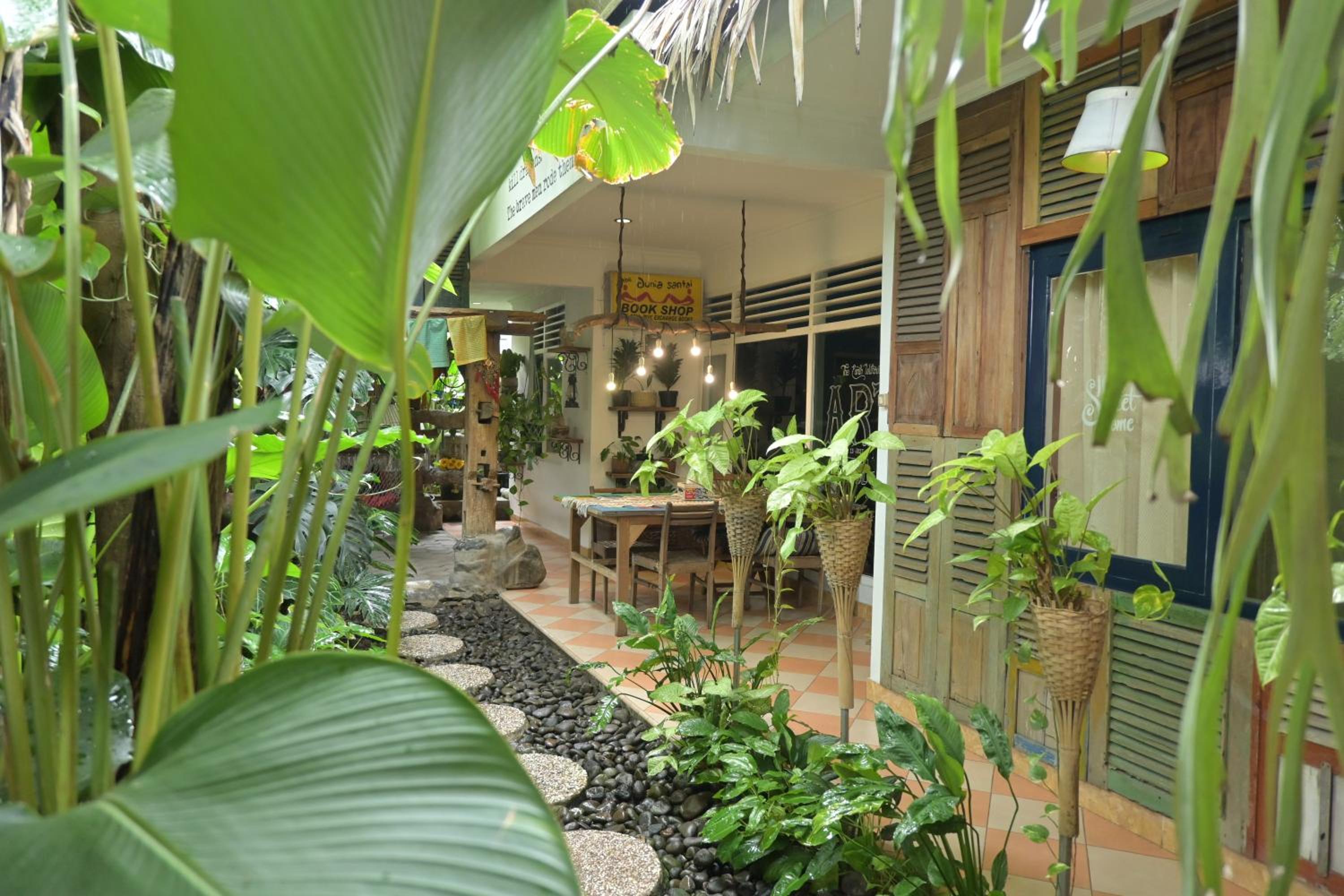 Happy Buddha Yogyakarta - Hostel 43/47