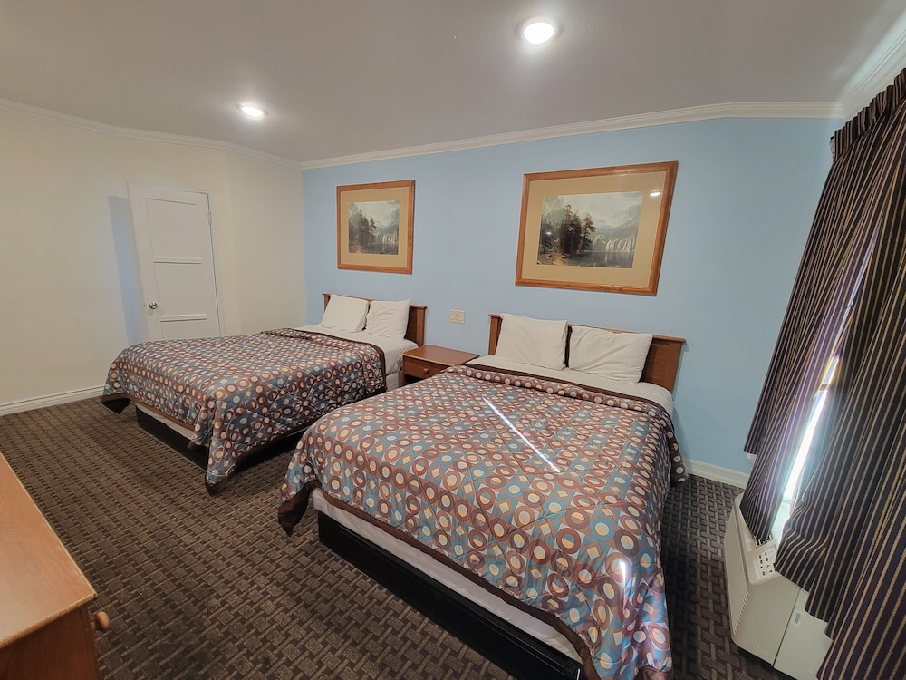 Townhouse Motel 20/57