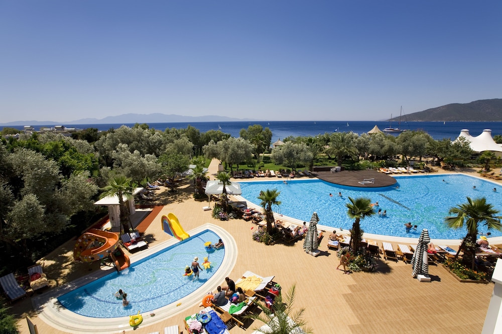Latanya Park Resort 15/41