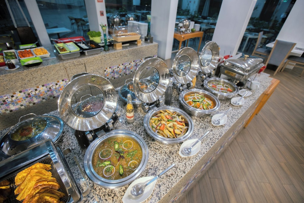 restaurant cafeteria