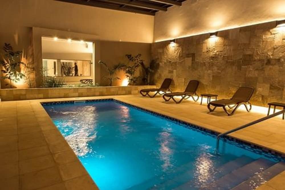 CARNAVAL HOTEL CASINO 3/52