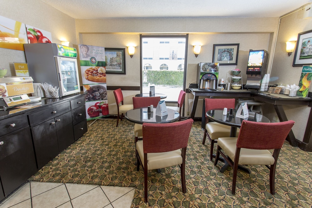Quality Inn Savannah Historic District 16/31