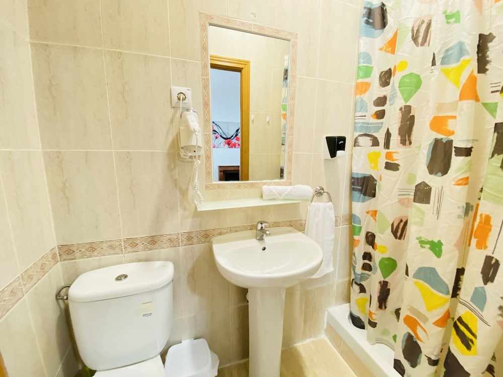 Hostal Rayuela 36/72