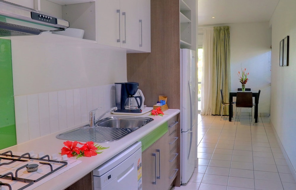 THE TERRACES APARTMENTS DENARAU 37/54