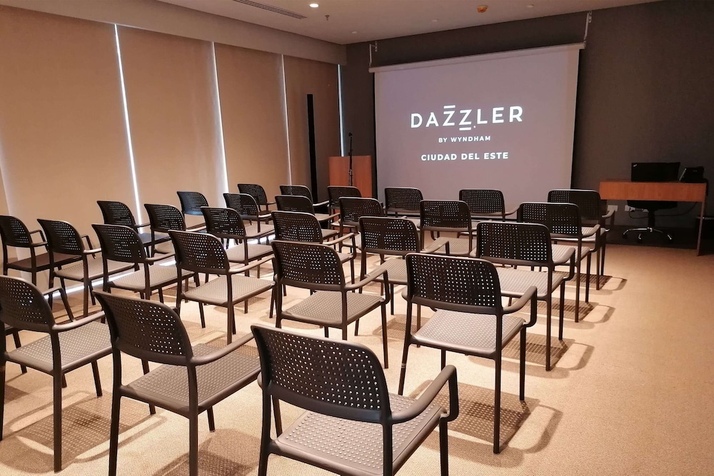 Dazzler by Wyndham Ciudad del Este 54/62