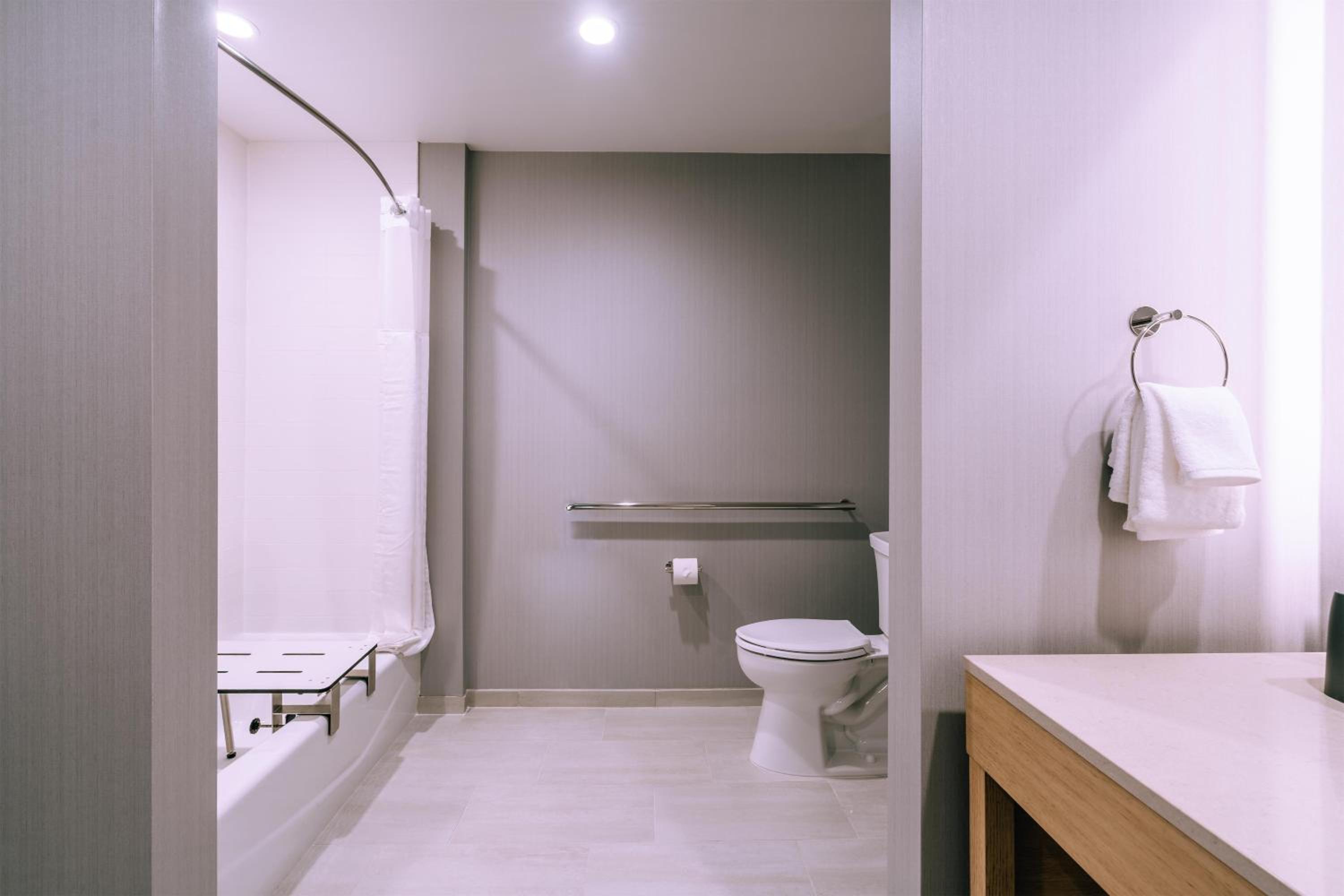 Hyatt Place Ontario Airport 46/50
