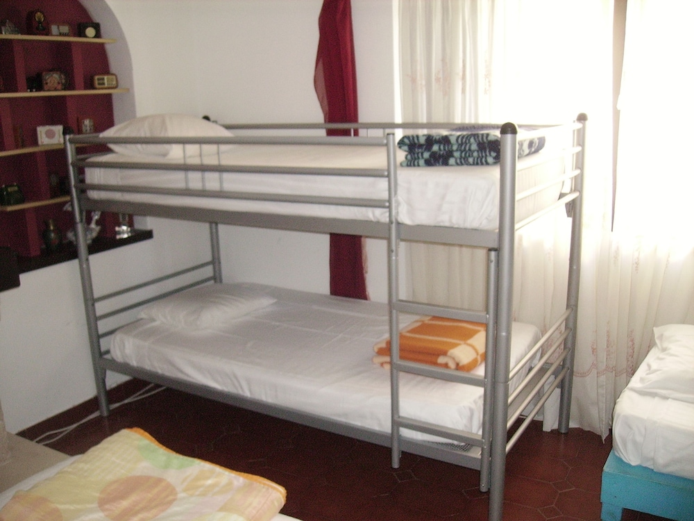 Mixed Dorm, 6 People, 6 Beds