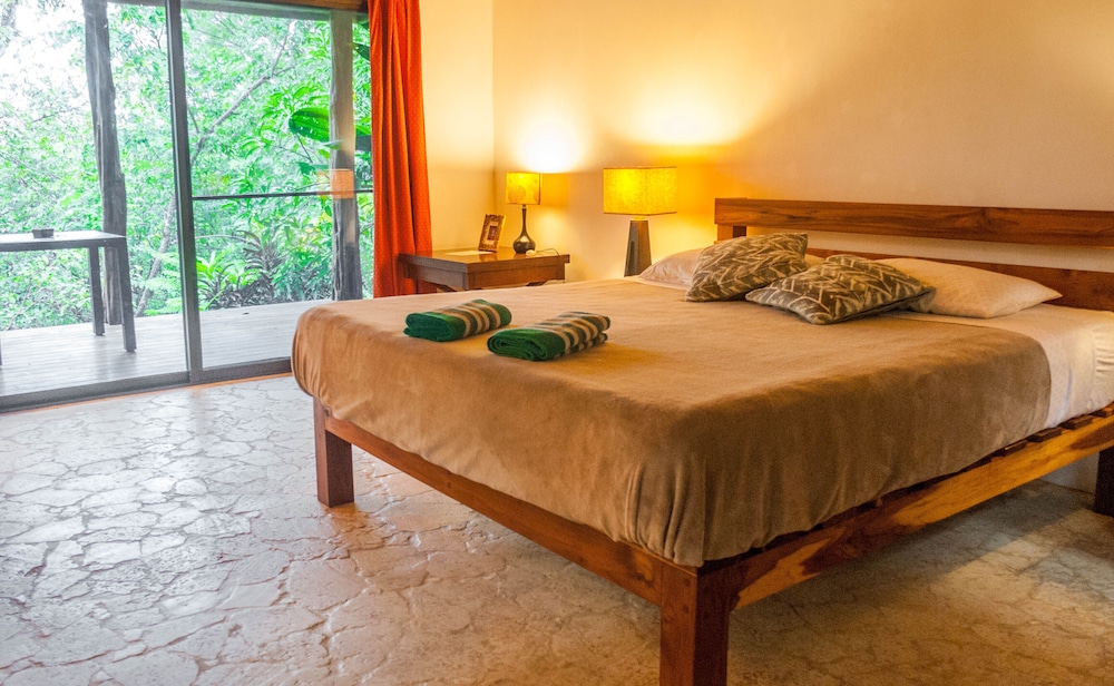 Lodge Margouillat 9/50