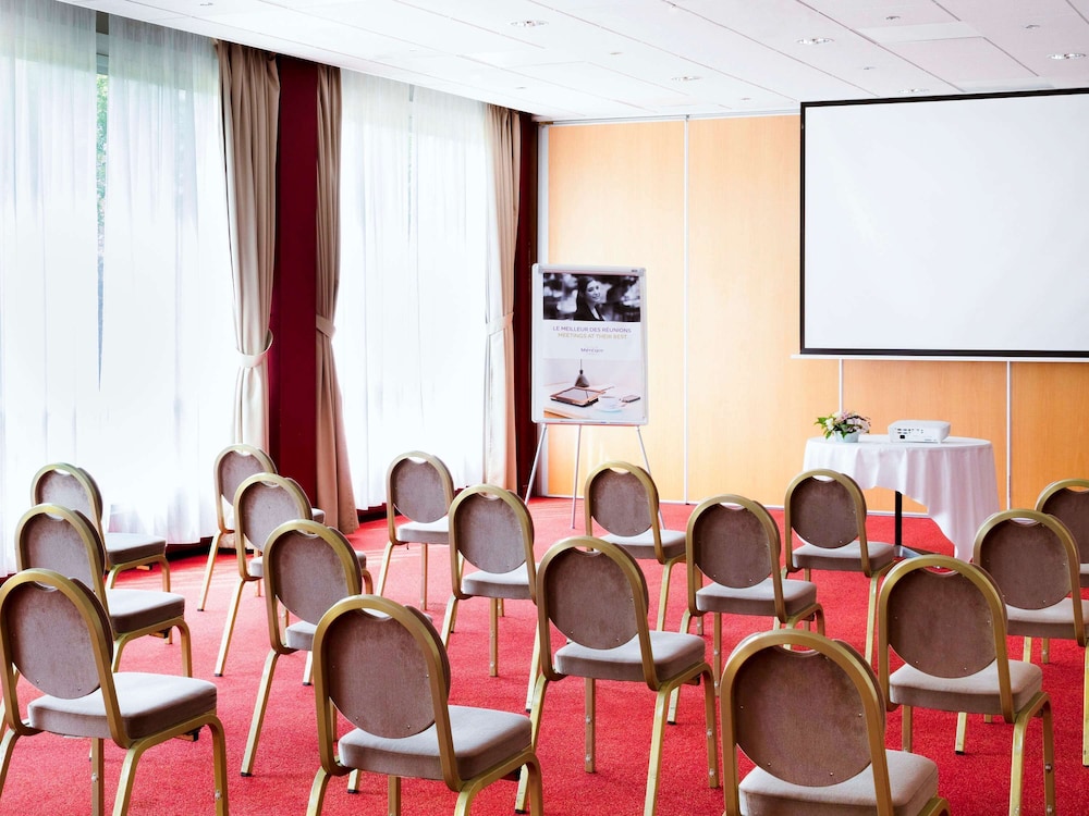 Mercure Nevers Pont De Loire 49/67