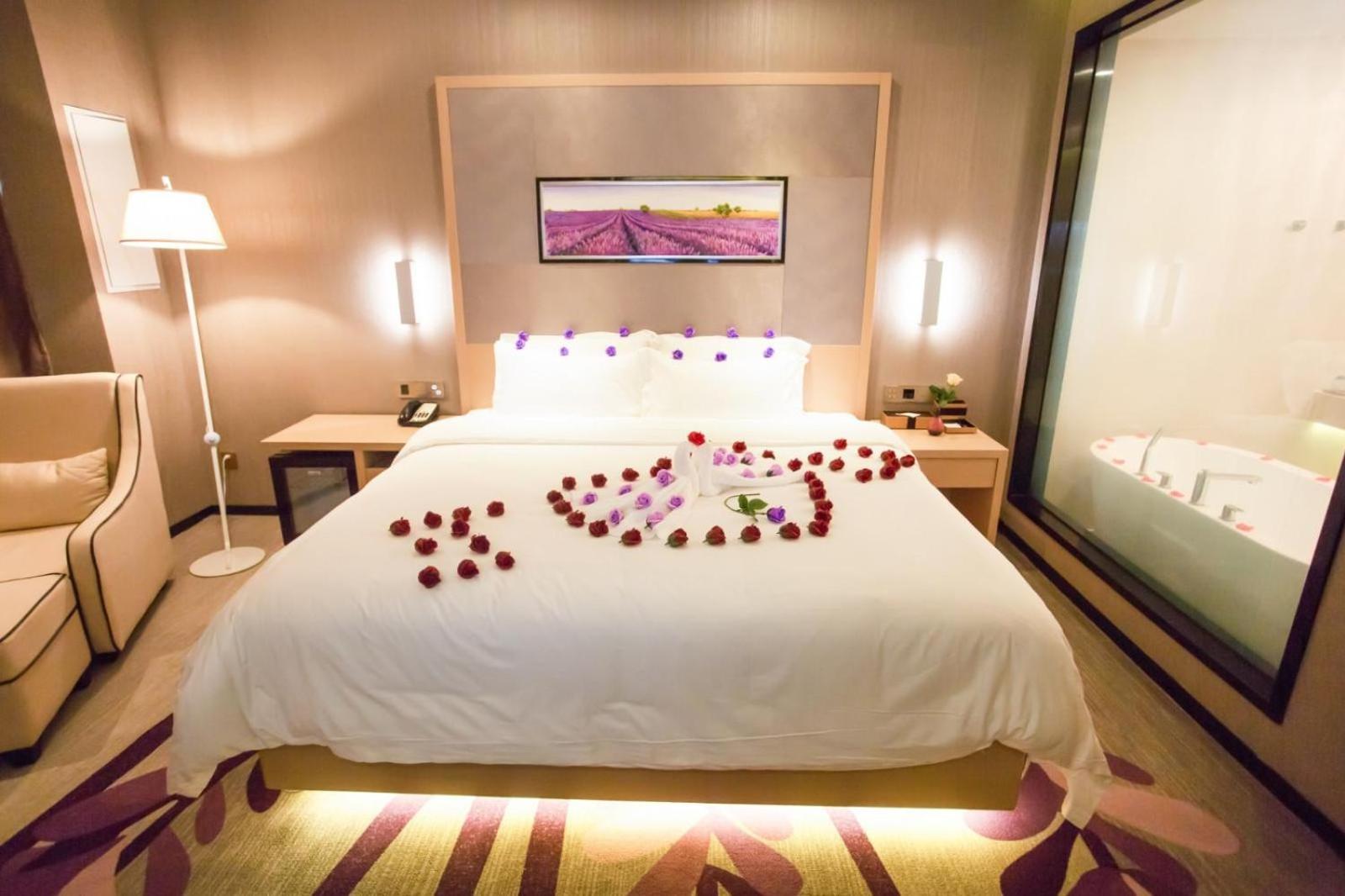 Lavande Hotel (Xuzhou East High-speed Railway Station Jinshanqiao Development Zone) 13/55