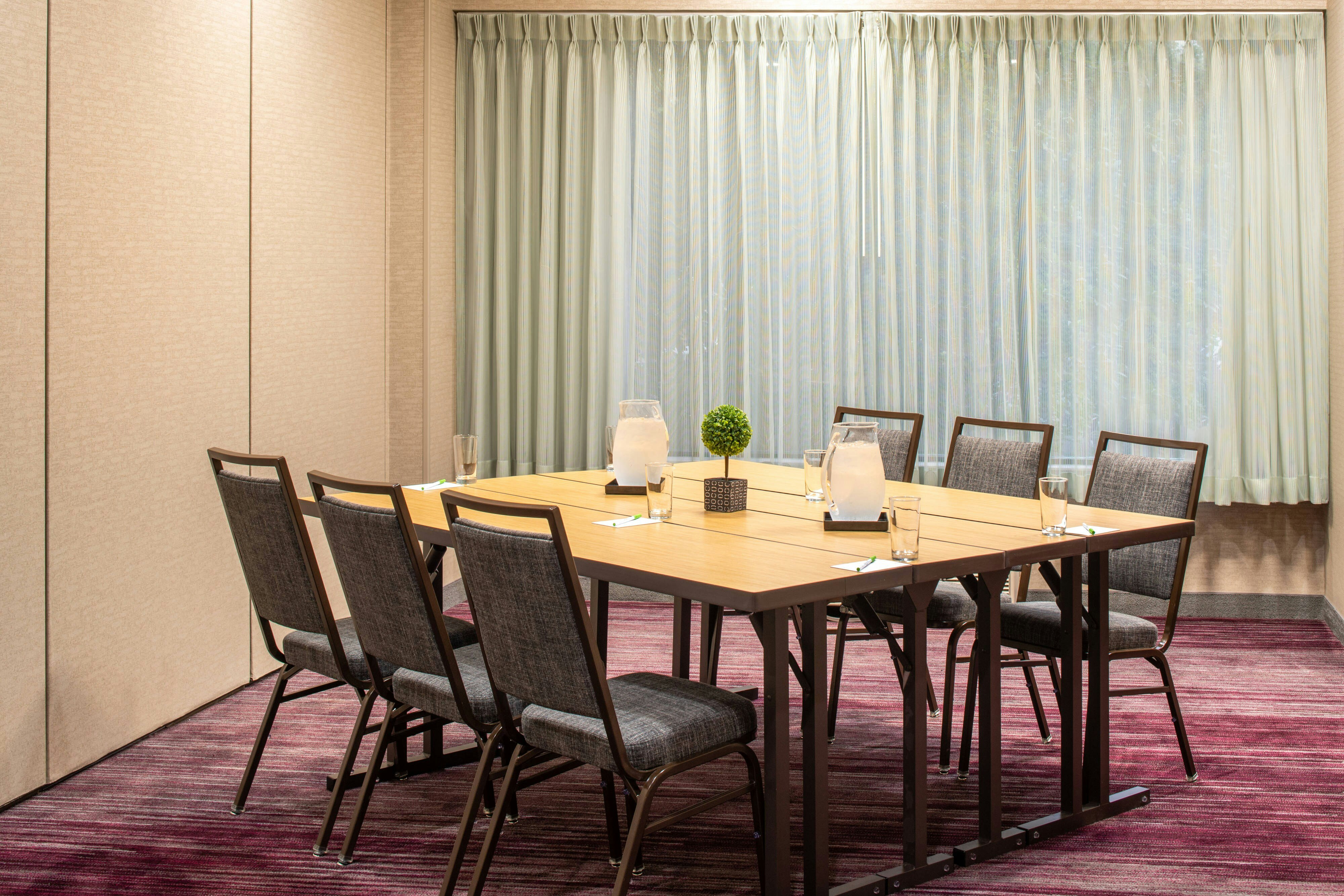 Courtyard By Marriott Portland Airport 9/15