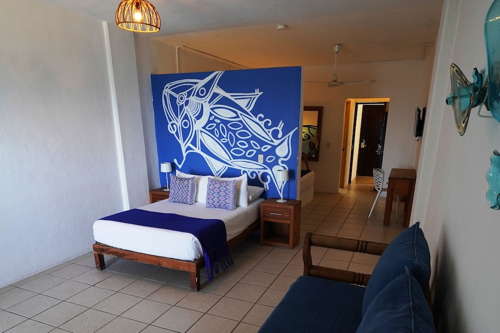 Emperador Vallarta Beachfront Hotel and Suites 21/74