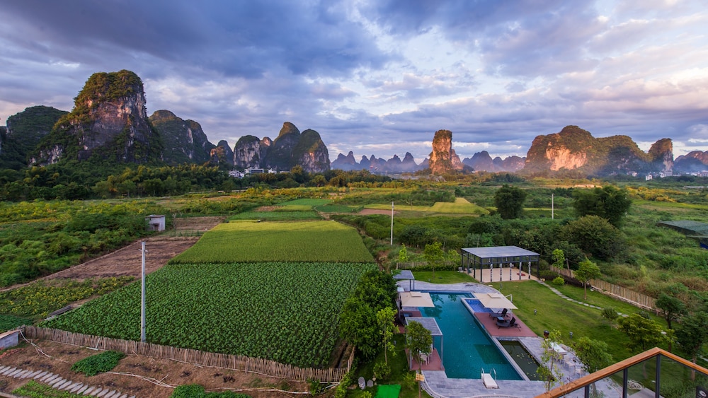 Yangshuo Zen Garden Resort 77/99