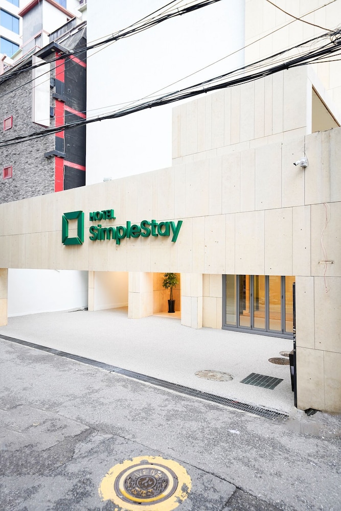 Simple Stay Hotel 75/78