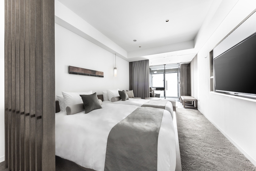 STANDARD, TWIN BEDS, NO VIEW, LOUNGE ACCESS