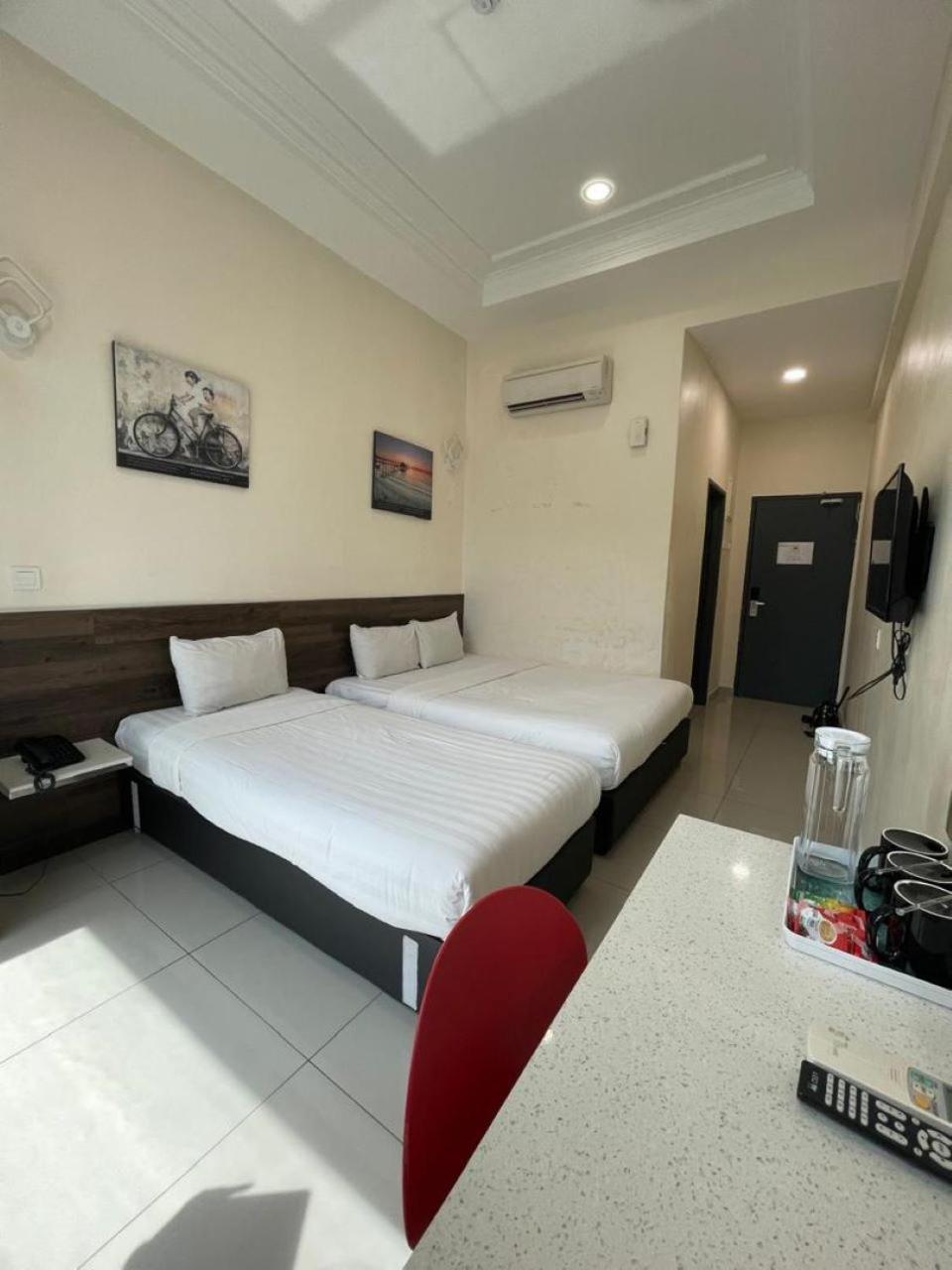 Capital O 89647 Atta Hotel 8/49